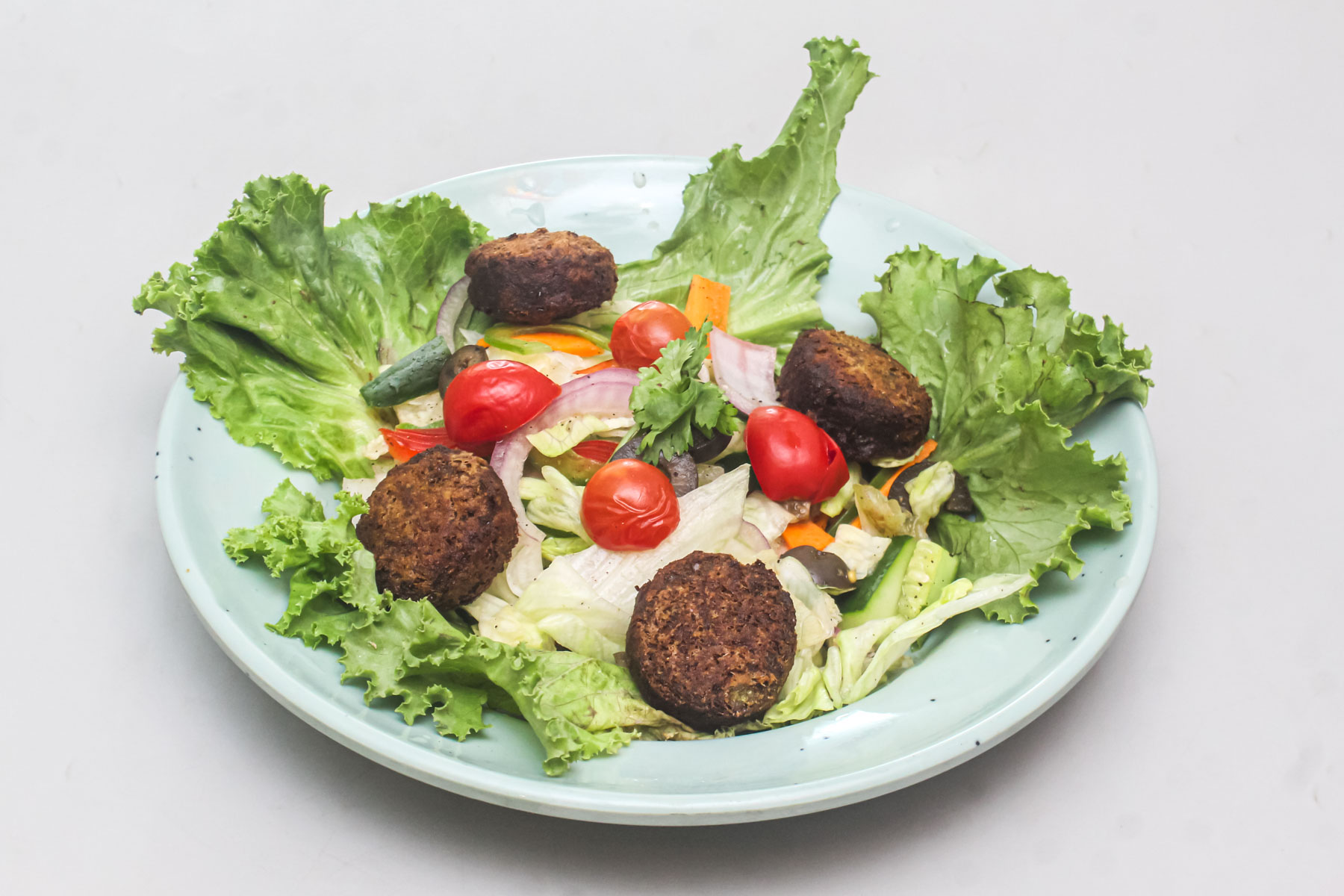 Green falafel salad